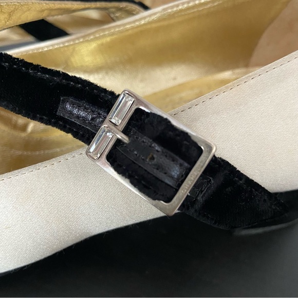 Vintage CHANEL Two Tone Velvet Satin Mary Jane Pumps Low Block Heel - Picture 10 of 16